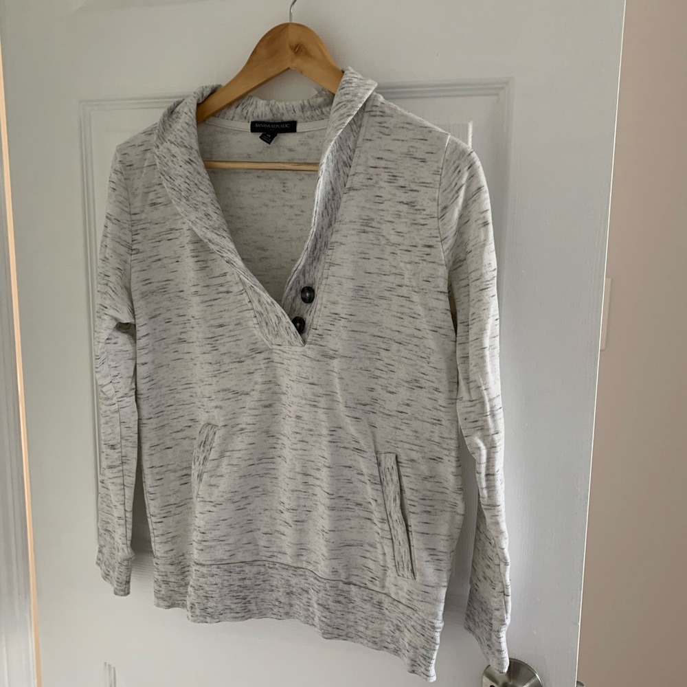 BANANA REPUBLIC - HALF BUTTON SWEATER